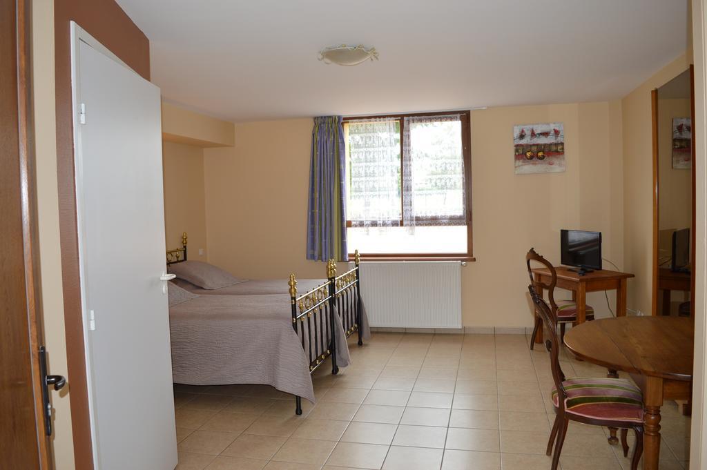 Côté Midi Chambre d'hôte Chaneins Exterior foto